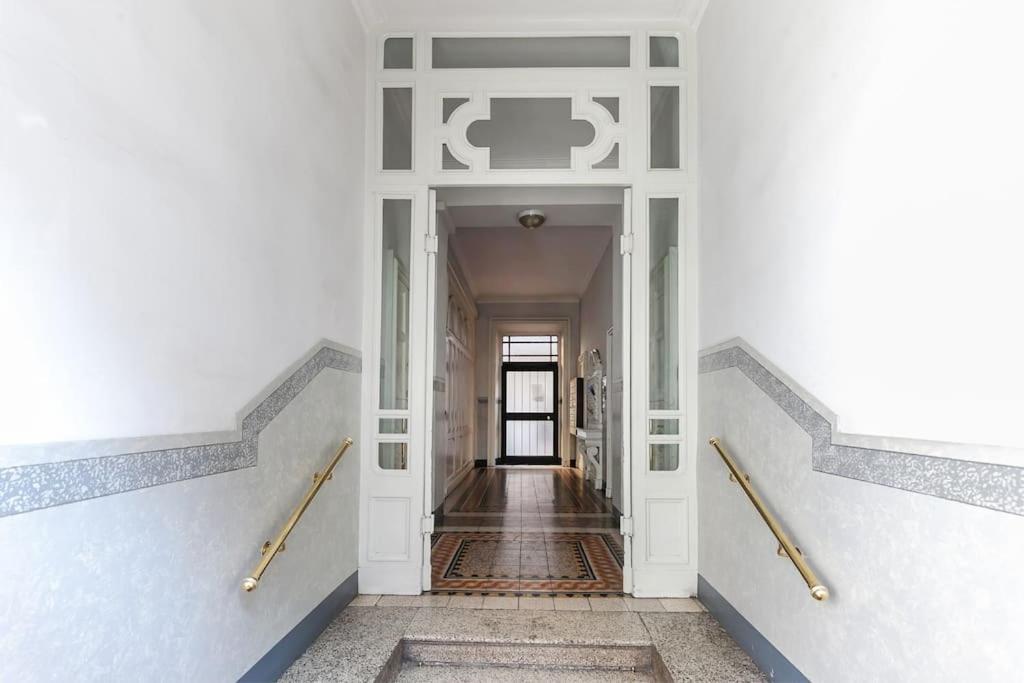 Casa Di Maya: Charme & Stile, Cuore Milano Buitenkant foto